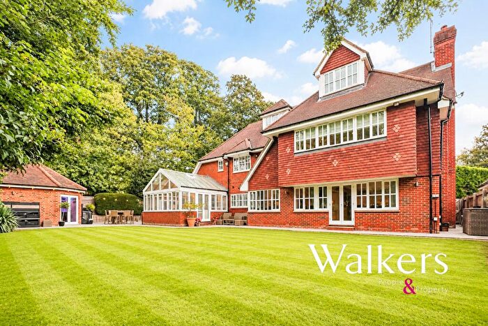 6 Bedroom Detached House For Sale In Thorndon Approach, Herongate, CM13