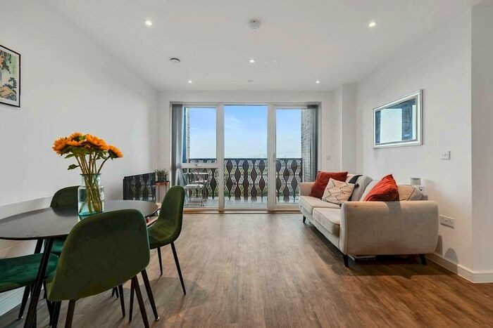 1 Bedroom Apartment To Rent In Bed, Th Floor At The Halcyon In Fresh Wharf, IG11