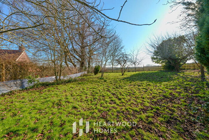 4 Bedroom Detached House For Sale In Highfield Road, Sandridge, St. Albans, AL4