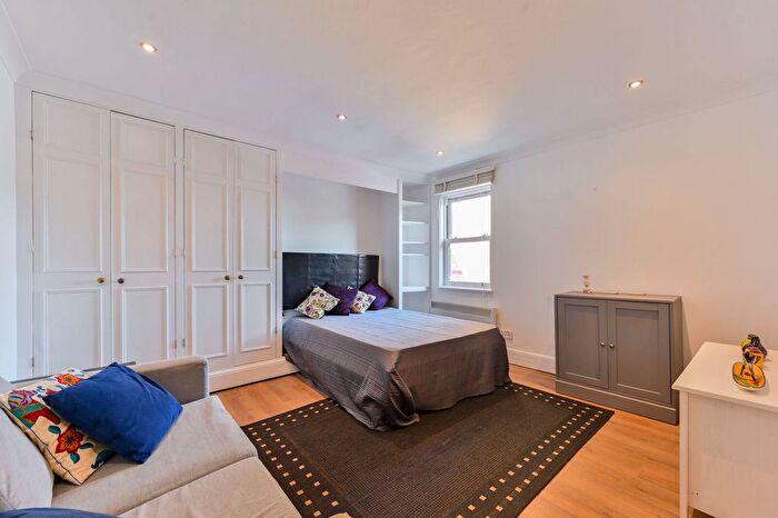 Studio To Rent In East Hill, Wandsworth Town, London, SW18