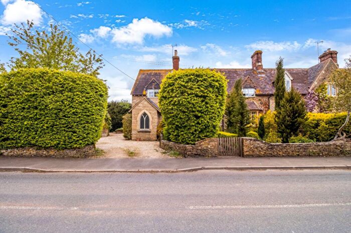 4 Bedroom End Of Terrace House For Sale In Down Ampney, Cirencester, Gloucestershire, GL7