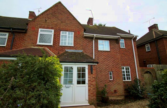 3 Bedroom Semi-Detached House To Rent In Fyfield Road, Woodford Green, IG8