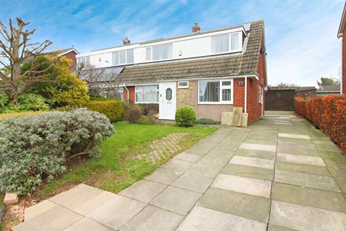 3 Bedroom Semi-Detached House For Sale In Ashbourne Crescent, Garforth, Leeds, LS25