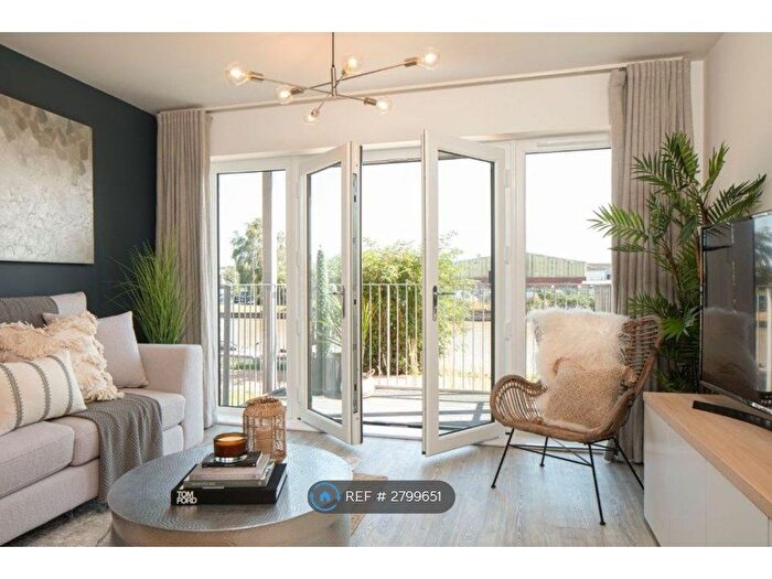 2 Bedroom Flat To Rent In Hobbs Way, Gloucester, GL2