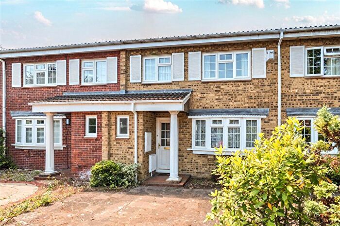 3 Bedroom Terraced House For Sale In Lindley Road, Walton-On-Thames, KT12