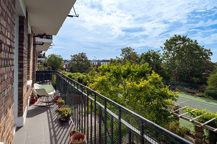 4 Bedroom Flat For Sale In Cholmley Gardens, London, NW6