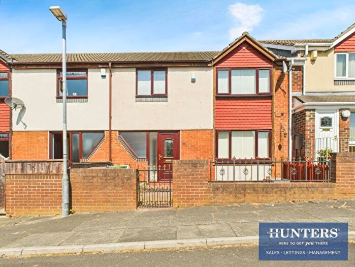 4 Bedroom Terraced House For Sale In Baker Square, Sunderland, SR5