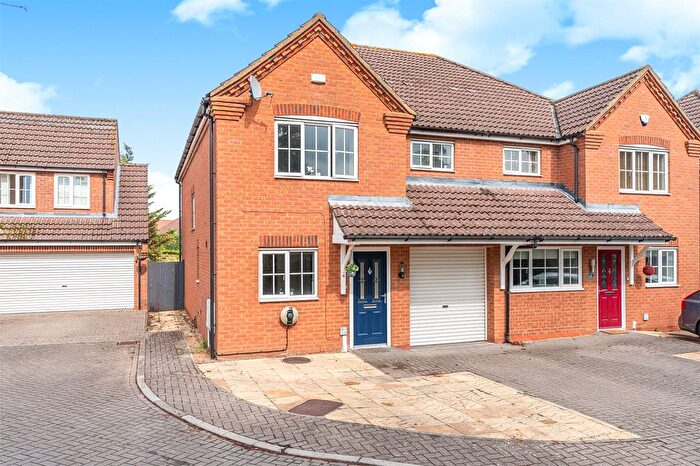 3 Bedroom Semi-Detached House For Sale In Wheatley Drive, Watford, Hertfordshire, WD25
