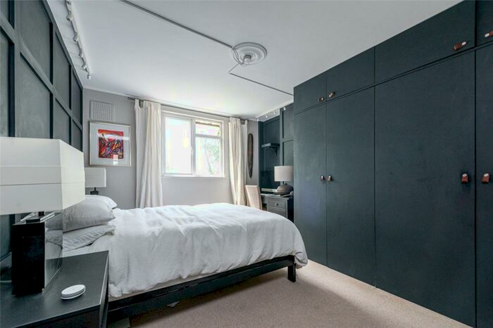 2 Bedroom Apartment To Rent In Bathurst Gardens, London, NW10