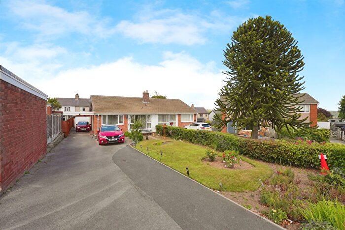 3 Bedroom Semi-Detached Bungalow For Sale In Ashlea Close, Brighouse, HD6