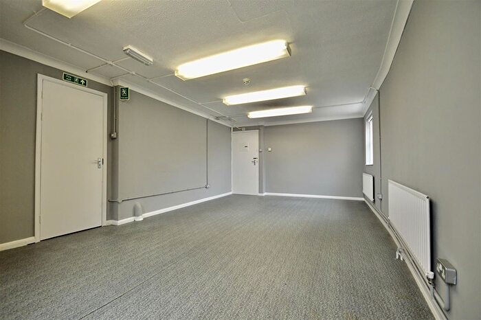 Office To Rent In Wrotham Road, Gravesend, DA11