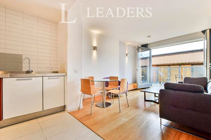 1 Bedroom Flat To Rent In Goulden Street, Manchester, Greater Manchester, M4