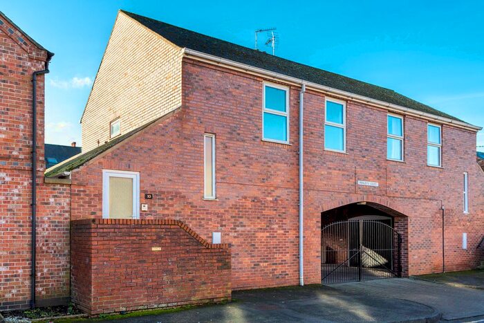 2 Bedroom Flat To Rent In Penleys Grove Street, York, YO31