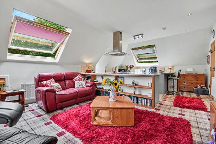 1 Bedroom Flat For Sale In Cliff Terrace Road, Inverclyde, Wemyss Bay, PA18