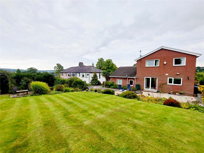 5 Bedroom Detached House For Sale In Gisburn Road, Barrowford, Nelson, BB9