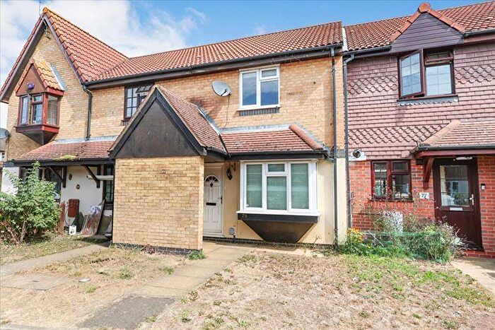 2 Bedroom Terraced House For Sale In Cooper Way, Windsor Meadows, Cippenham, SL1
