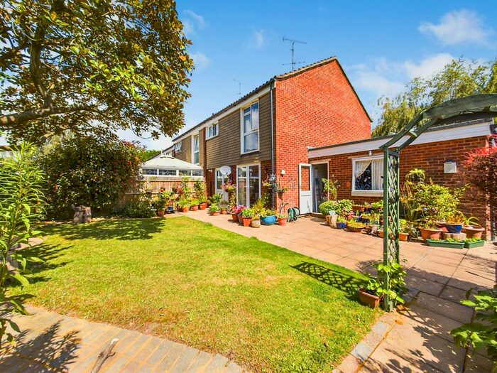 3 Bedroom End Of Terrace House For Sale In Corsletts Avenue, Broadbridge Heath, Horsham, RH12