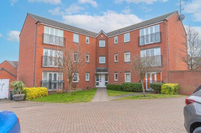 2 Bedroom Flat To Rent In Moorhouse Close, Wellington, Telford, TF1
