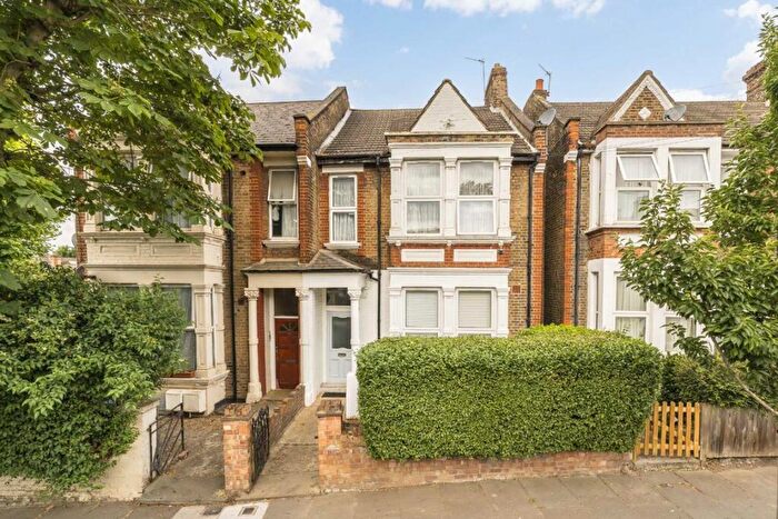 2 Bedroom Flat For Sale In Bramshill Road, Harlesden, NW10
