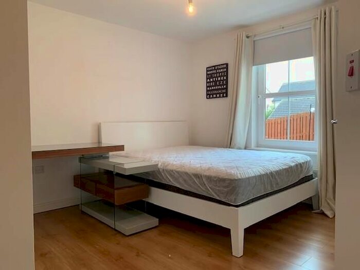 2 Bedroom Flat To Rent In Burnbrae Road, Bonnyrigg, EH19