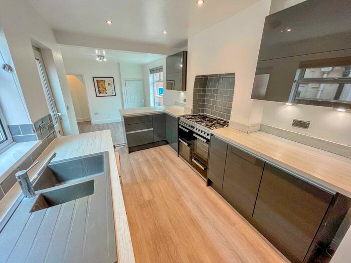 3 Bedroom End Of Terrace House To Rent In Whitehall Terrace, Lincoln, LN1