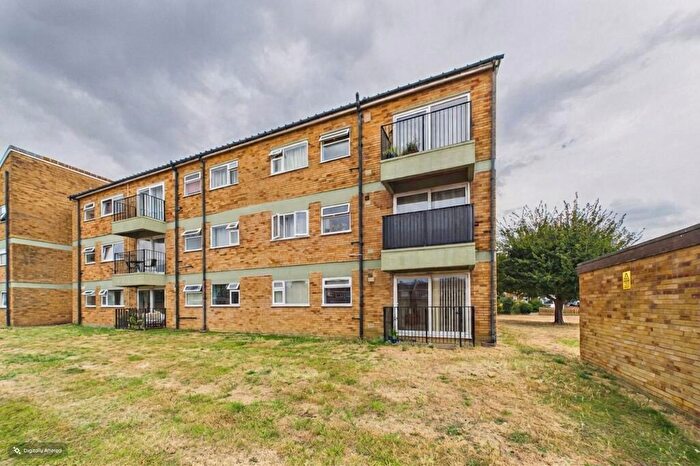 1 Bedroom Flat For Sale In Golden Vale, Churchdown, Gloucester, GL3