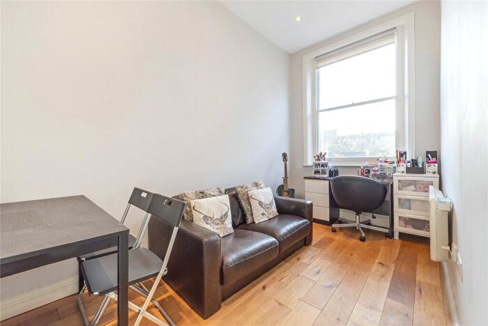 1 Bedroom Terraced House To Rent In Chalk Farm Road, Chalk Farm, NW1