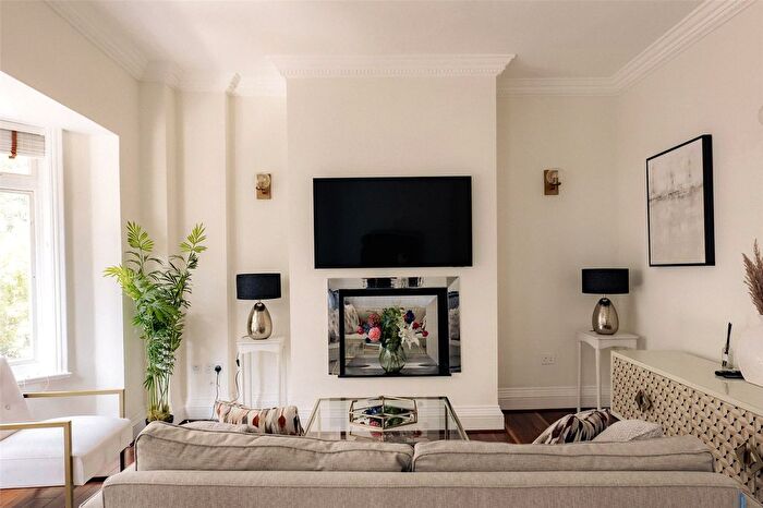 2 Bedroom Flat To Rent In Berkeley Street, Mayfair, W1J