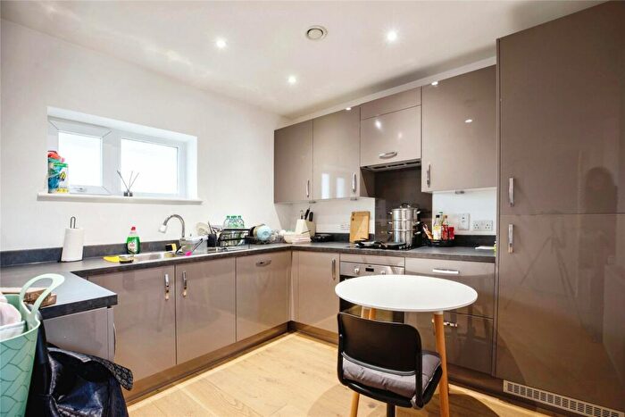 1 Bedroom Apartment For Sale In Amelia Street, London, SE17