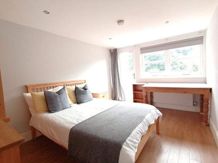 6 Bedroom End Of Terrace House To Rent In Sheffield, S11