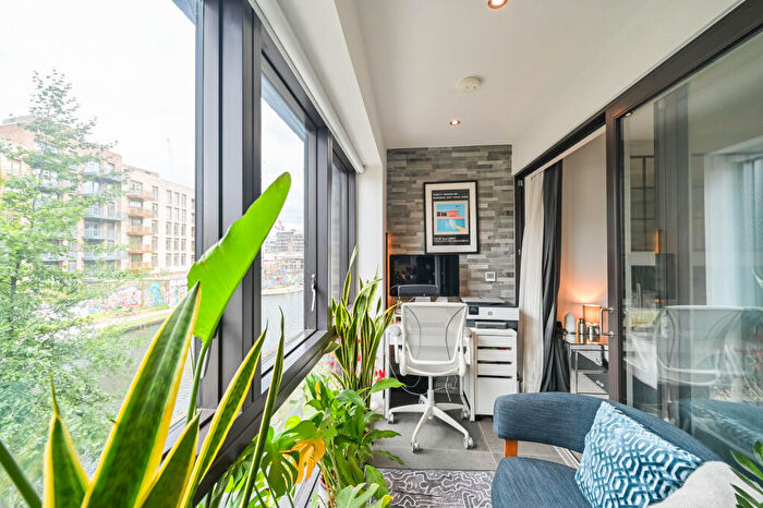 1 Bedroom Flat For Sale In Monkwood Way, Hackney Wick, , Hackney Wick, London, E3 - Photo 3