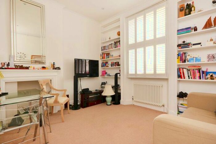 2 Bedroom Flat To Rent In Warwick Way, Pimlico, London SW1V