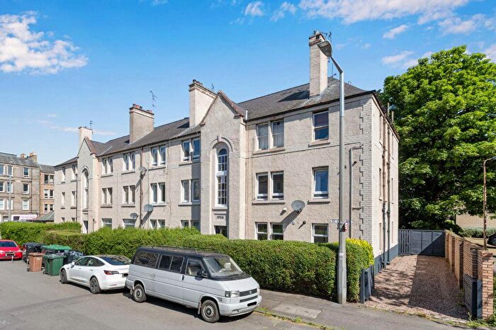 3 Bedroom Flat For Sale In / St Clair Avenue, Leith, Edinburgh, EH6