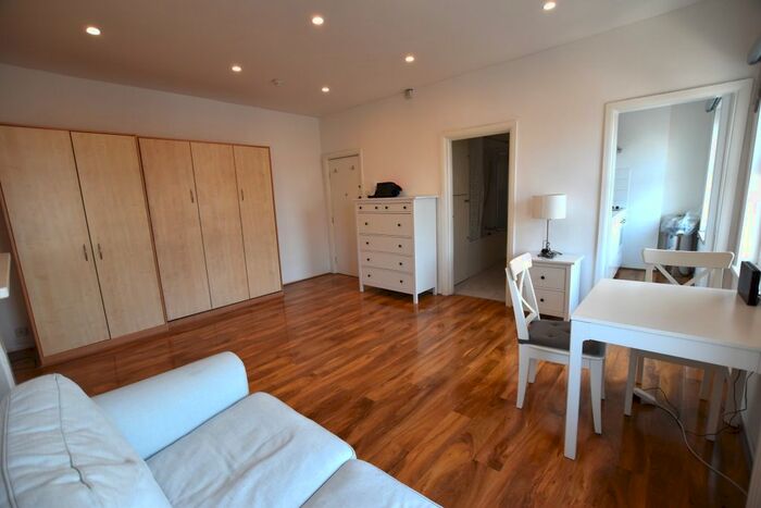 Studio To Rent In Boulevard House, Shepherds Bush W12