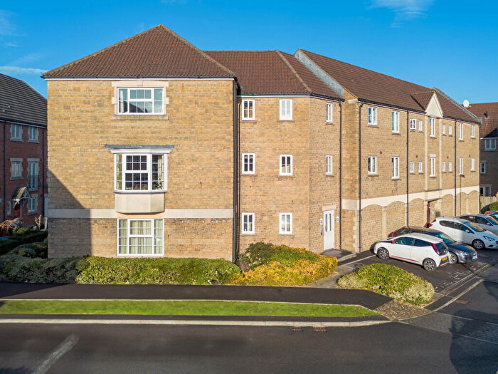 2 Bedroom Flat For Sale In Harris Close, Frome, BA11