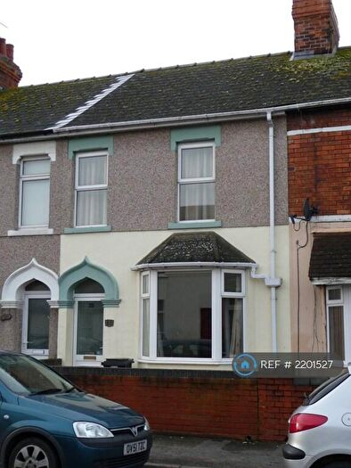 3 Bedroom Terraced House To Rent In Groves Street, Swindon, SN2