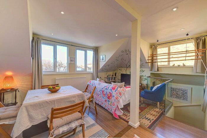 2 Bedroom Flat To Rent In Aldridge Road Villas, London, W11