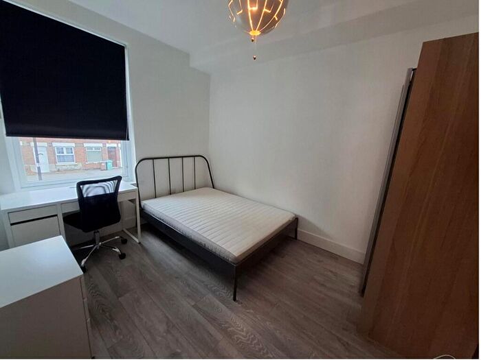 5 Bedroom Detached House To Rent In Beeston Road, Dunkirk, Nottingham, NG7