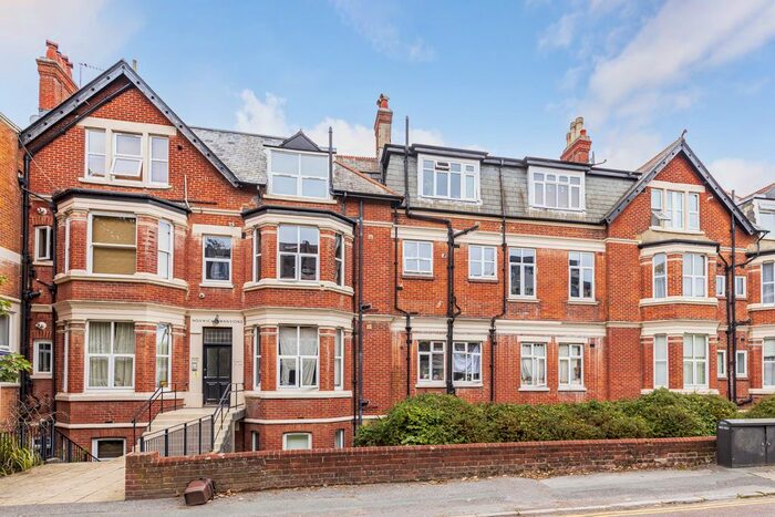 2 Bedroom Flat To Rent In Norwich Avenue West, Westbourne, Bournemouth, BH2