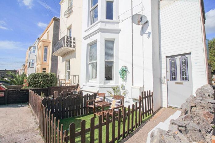 2 Bedroom Flat For Sale In **Sea Front Location**Two Double Bedrooms**Parking & Garden Area**Beautifully Presented**, BS23