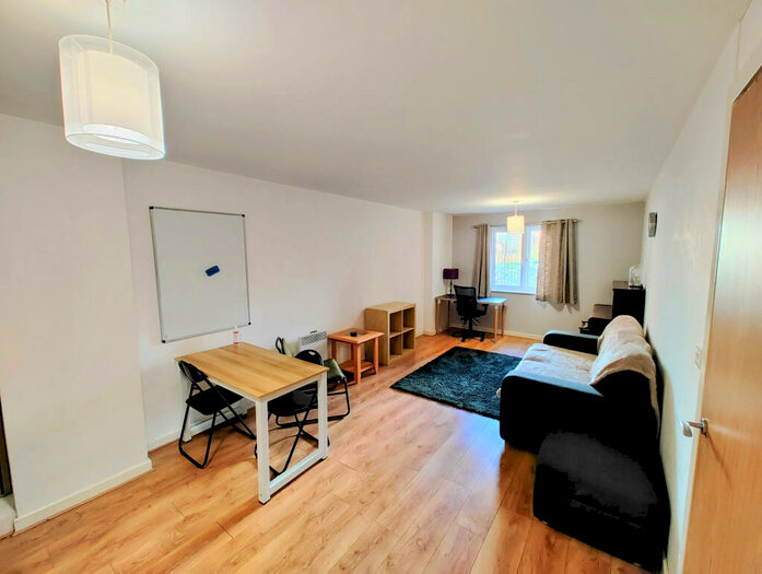 1 Bedroom Apartment To Rent In Quantum, City Centre, M1