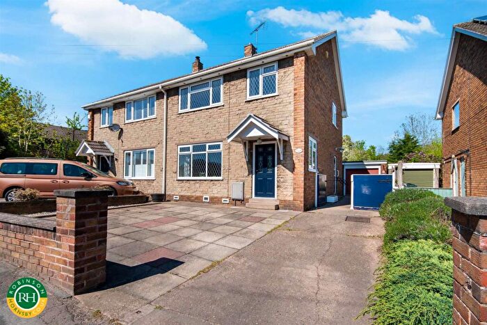 3 Bedroom Semi Detached House For Sale In Sunderland Street, Tickhill, Doncaster, DN11