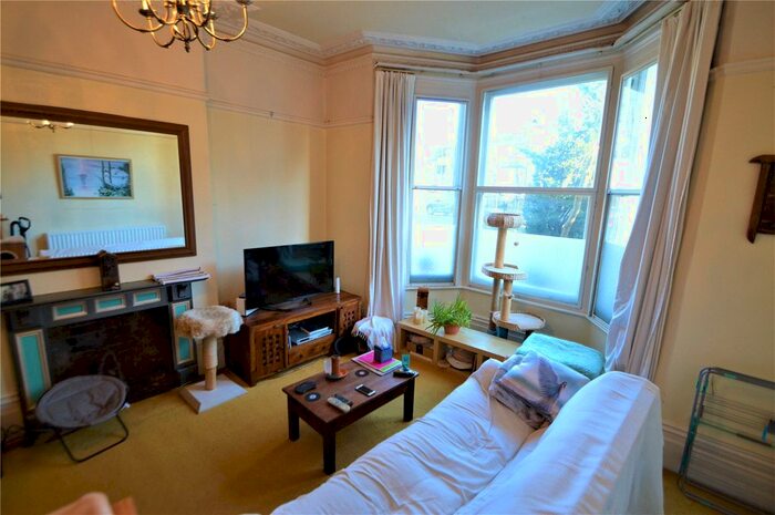1 Bedroom Flat To Rent In South Park Hill Road, South Croydon CR2