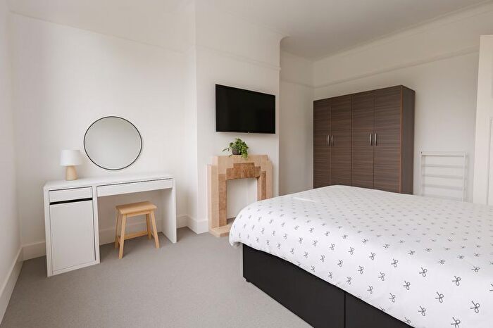 4 Bedroom Property To Rent In Walpole Road, Wood Green / Tottenham, N17