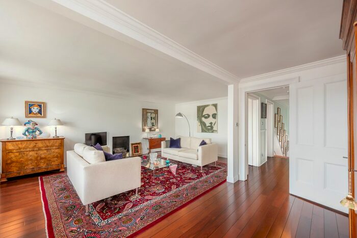 2 Bedroom Flat To Rent In Cromwell Place, South Kensington, SW7