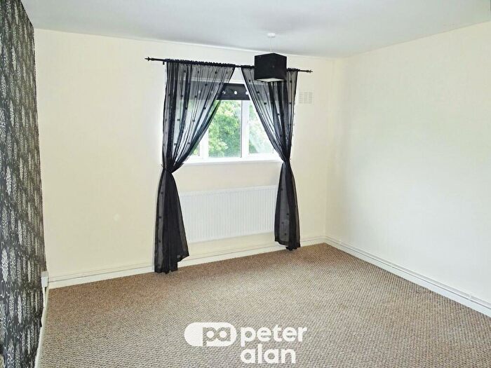 2 Bedroom Apartment To Rent In Ward Close, Newport, NP19