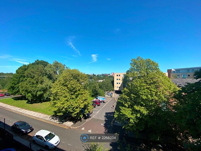 2 Bedroom Flat To Rent In St. Anne's Close, Newcastle, NE1