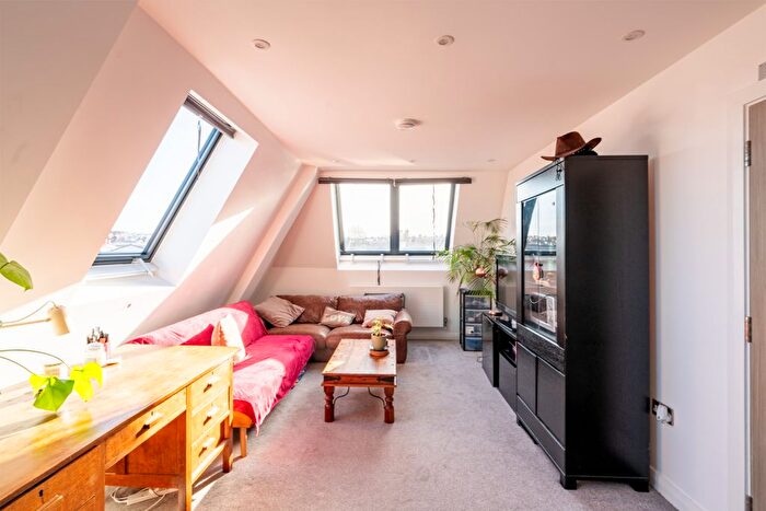 1 Bedroom Flat For Sale In Old Fire Station, Raleigh Road, Southville, Bristol, Somerset, BS3
