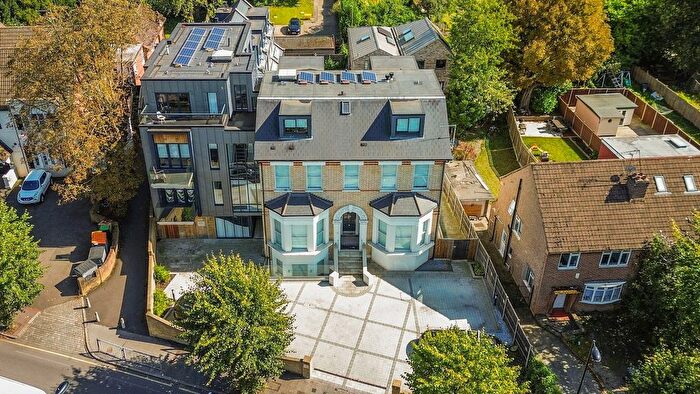 2 Bedroom Flat For Sale In Montello Apartments, South Croydon, CR2