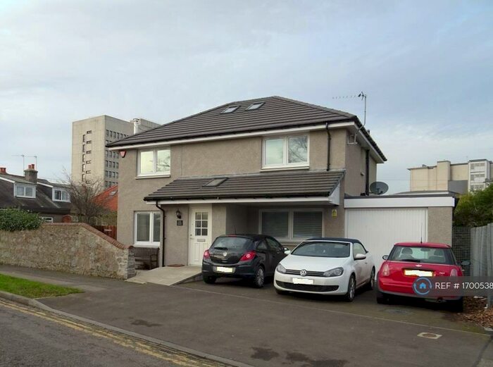 5 Bedroom Detached House To Rent In School Drive, Aberdeen, AB24